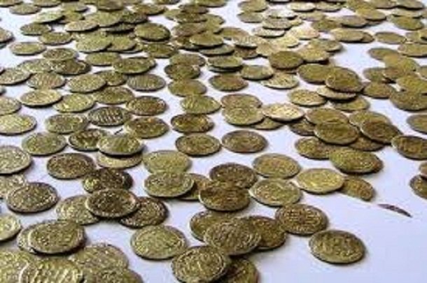 کشف ۲۱۹ سکه تقلبی با طرح دوره الیمایی در بویین و میاندشت