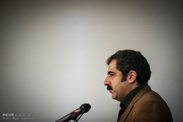 سهید اسدی در مراسم رونمایی از پوستر سی‌وپنجمین جشنواره تئاترفجر