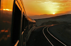 کندی حرکت قطار ایرانی/ دولتها فقط ۴ سال آینده خود را می بینند