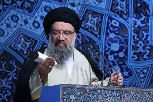 خطيب طهران: محاولات العدو ترتكز على تئييس الشعب الإيراني