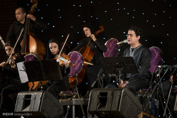 Homayoun Shajarian performs in Borazjan