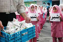 ایرانی ها ۳۵ درصد کمتر از آمار جهانی شیر می خورند/ تبعات حذف لبنیات از سبد غذایی