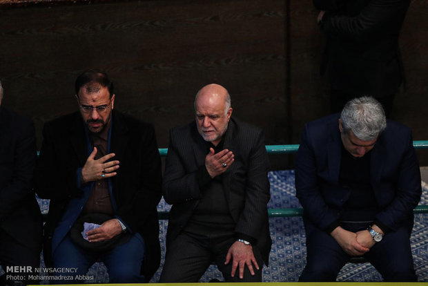 Iranian officials say goodbye to body of Ayat. Rafsanjani