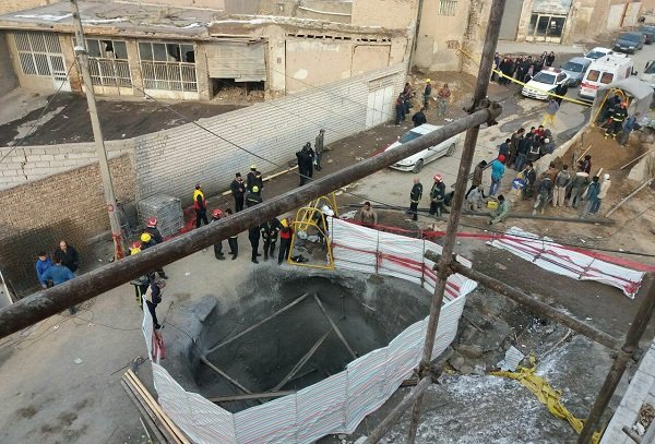 جسد سه کارگر حادثه «گرم‌دره» از زیر آوار خارج شد