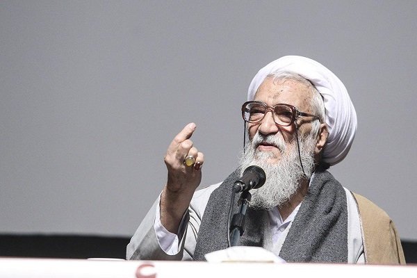 دانشجویان در مقابل ضعف و کاستیها، مسئولانه موضع بگیرند