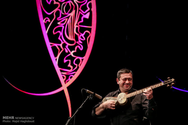 Djivan Gasparyan performs at Fajr festival
