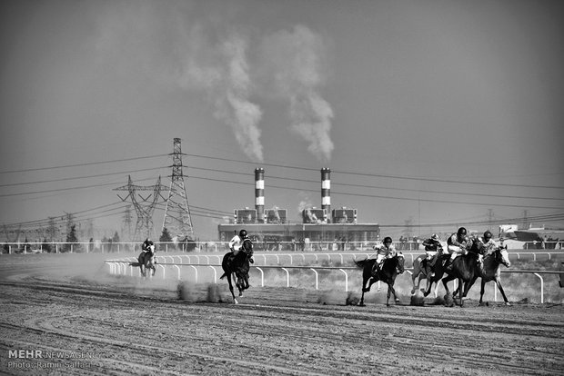 مسابقات کورس اسب دوانی قهرمانی کشور در مشهد