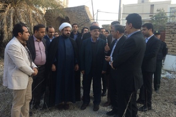 معاون وزیر راه از طرح‌های راه و شهرسازی استان بوشهر بازدید کرد