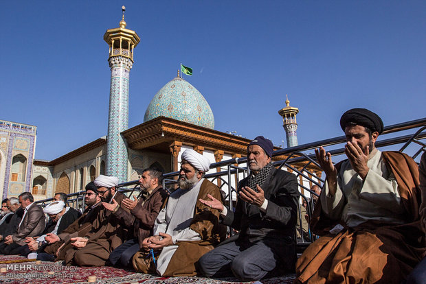 اقامه نماز طلب باران در شیراز