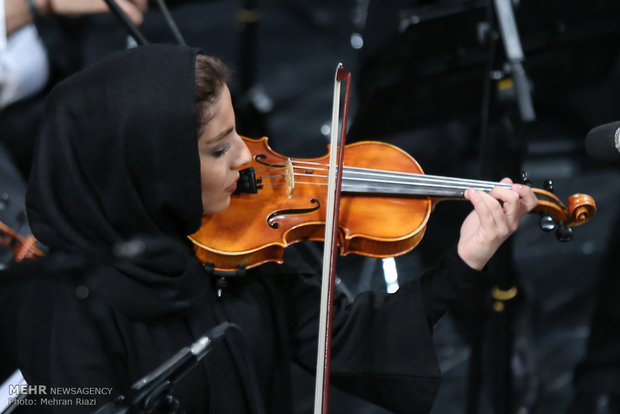 Eski ve yeni bakanlar Fecr Müzik Festivali’nde