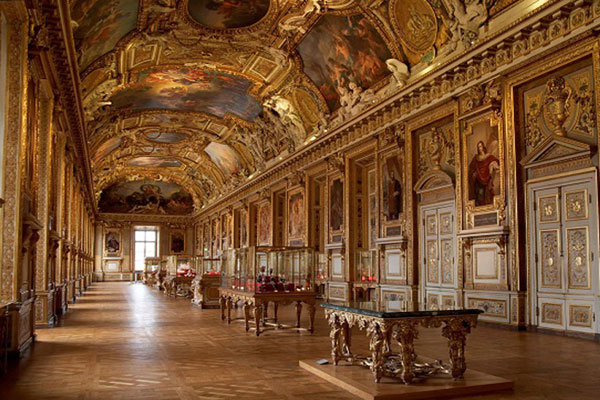 موزه لوور با بیش از ۱۰ میلیون بازدید کننده پربازدیدترین موزه جهان