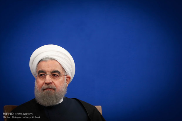 الرئيس الإيراني يأمر وزير الداخلية بتقصي أسباب حادث الحريق