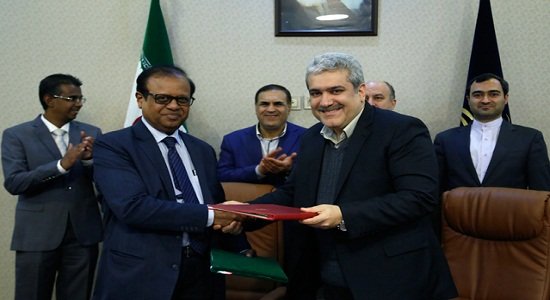 Susil Premajayantha(L) and Sorena Sattari (R)