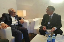 ظریف با وزیر خارجه سوئیس دیدار و رایزنی کرد
