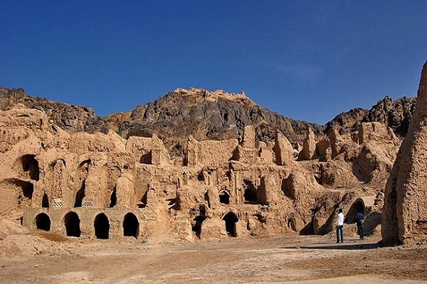 کارناوال عروسکی شاهنامه در سیستان و بلوچستان راه می افتد کوه خواجه