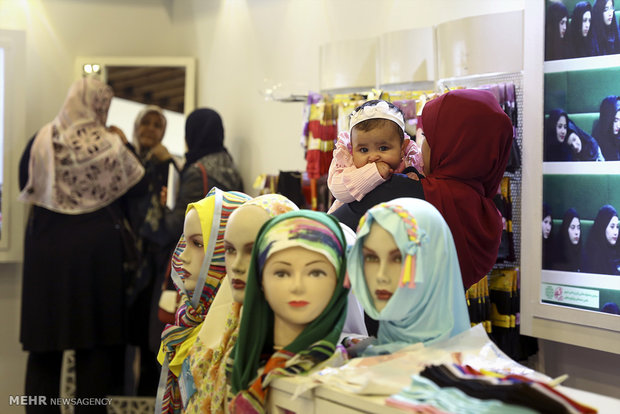 نشان «با افتخار ساخت ایران» به تولیدکنندگان پوشاک ایرانی اعطا شد
