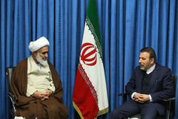 وزیر ارتباطات و فنآوری اطلاعات با امام جمعه قزوین دیدار کرد