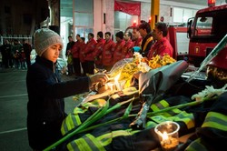 آئین همدردی با آتش‌نشانان حادثه پلاسکو در شاهرود برگزار شد