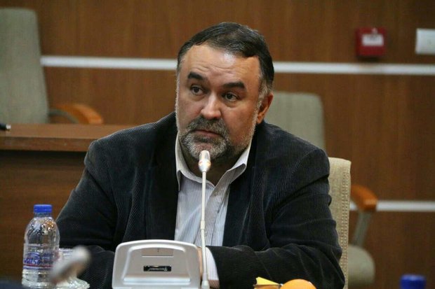 شهردار تهران به جای عذرخواهی مشکلات را رفع کند 