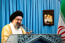 خطيب جمعة طهران: النظام البحريني يجسد الاسلام الامريكي