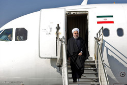 حسن روحانی وارد فرودگاه اهواز شد