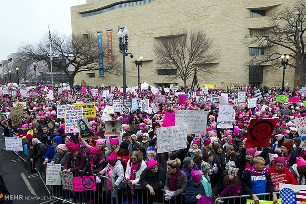 ABD’li kadınlardan Trump karşıtı gösteri