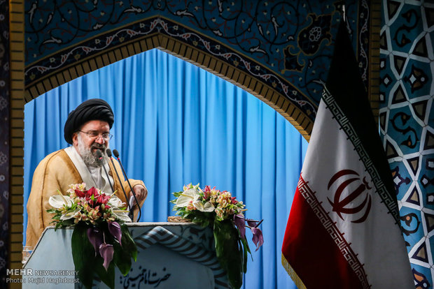 اجازه دخالت و فضولی در عرصه موشکی را به هیچ دولتی نمیدهیم آیت الله سید احمد خاتمی امام جمعه موقت تهران