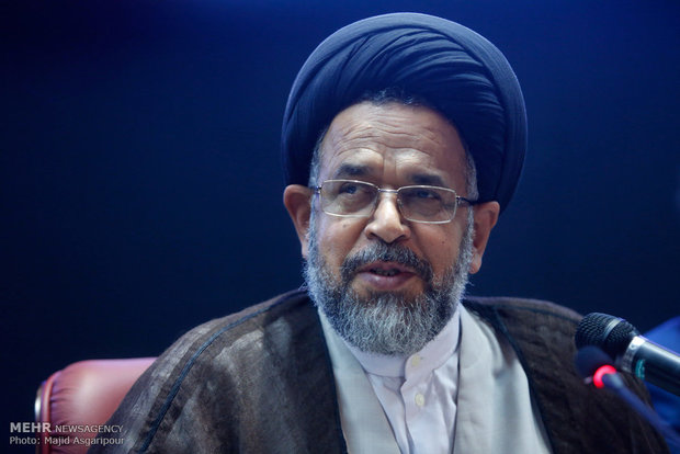 وزير الأمن الايراني يعلن القضاء على مجموعات ارهابية