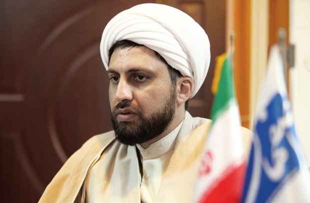 باید تصوف را نقد کرد نه نفی/ خلط تصوف فرقه ای و غیر فرقه ای خطاست