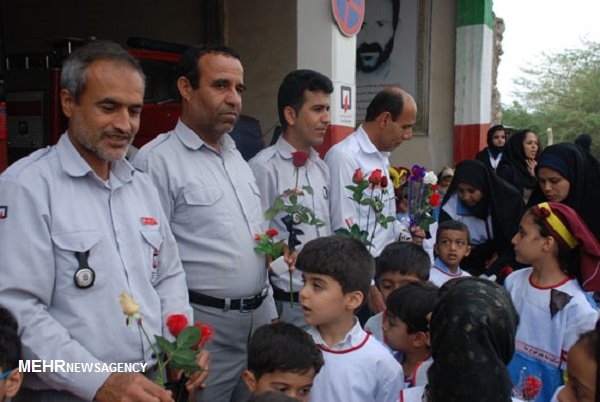 مراسم پاسداشت فداکاری آتش‌نشانان حادثه پلاسکو در دیر برگزار شد