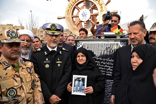 Jamaran destroyer replica unveiled in Mashhad