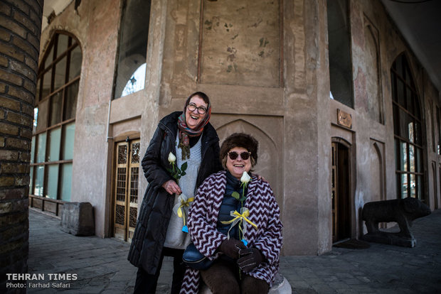 Intl. tour guides visit historical Iranian city of Qazvin