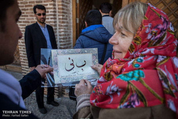 Intl. tour guides visit historical Iranian city of Qazvin