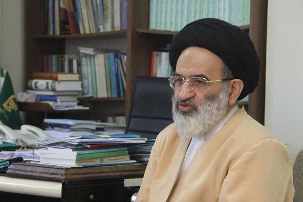 انقلاب اسلامی و امام راحل فرصت خدمت را برای ما فراهم ساختند