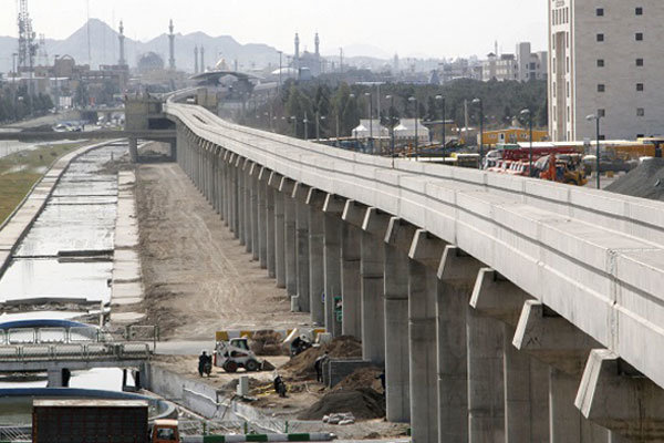 منوریل قم پس از ۲۰ سال به مقصد نرسید