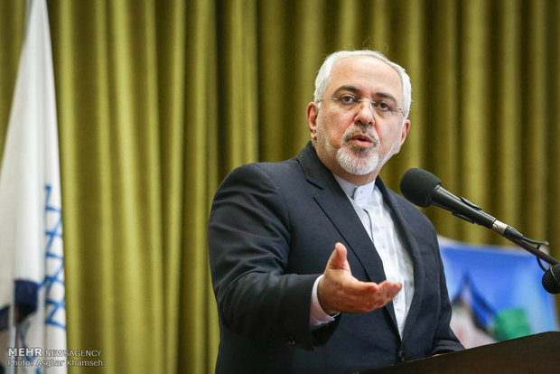 ظريف يرد على ترامب:  إيران لا تعبأ بالتهديدات ولن تبادر الى اشعال الحرب
