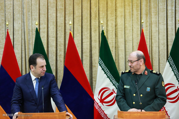 Armenian def. min. officially welcomed in Tehran