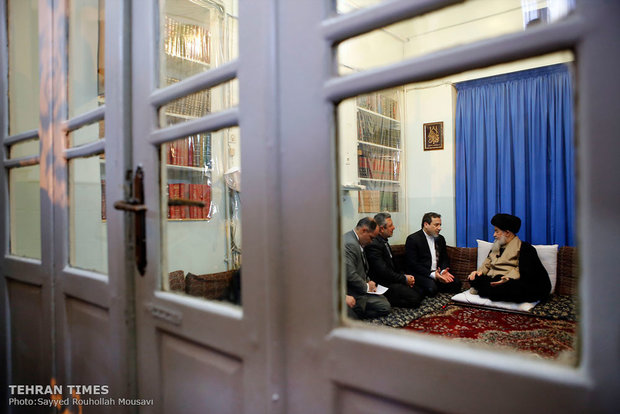 Abbas Araqchi meets with Qom clerics