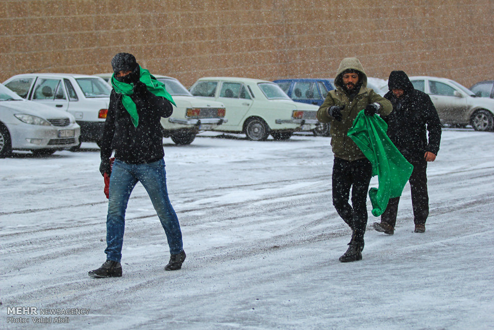 Football in snow blizzard: Esteghlal 3-0 Machinsazi