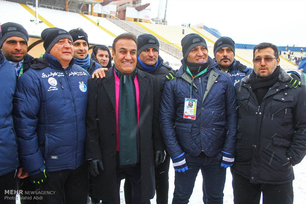 Football in snow blizzard: Esteghlal 3-0 Machinsazi