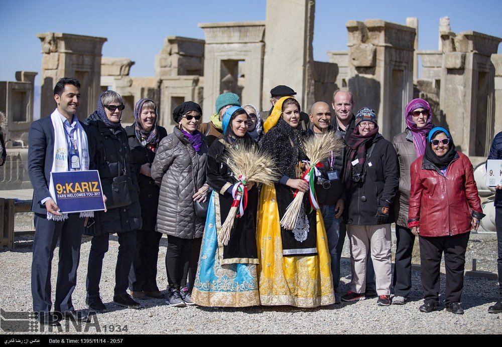 Intl. tour guides visit Persepolis