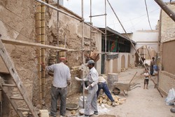تجربه مرمت و احیای خانه‌های تاریخی آبشنگ و عابدیان بررسی می‌شود