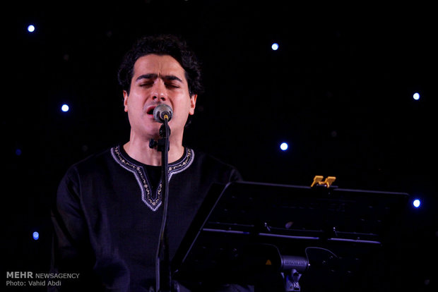 Homayoun Shajarian performs in Tabriz
