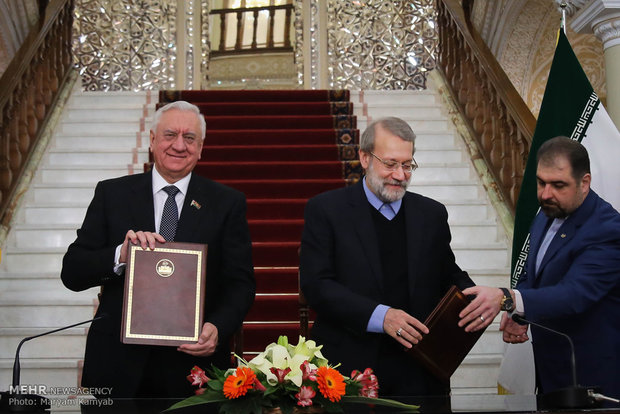 Larijani meets with Belarusian counterpart