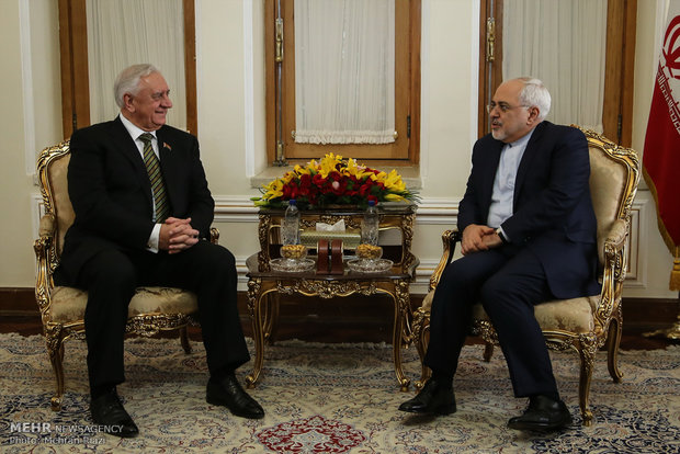 Zarif receives Belarusian head of Natl. Assembly 