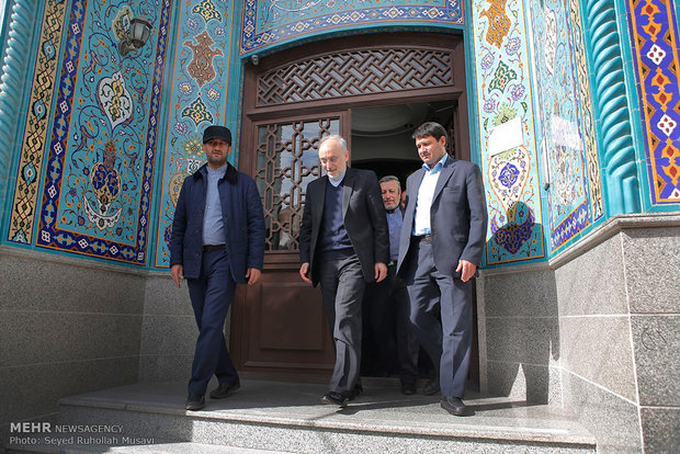 AEOI head meets with clerics in Qom