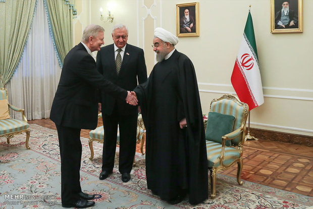 لقاء رئيس المجلس الوطني البيلاروسي مع الرئيس روحاني