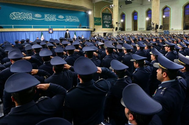 Commanders of Army Air Forces met with Ayatollah Khamenei