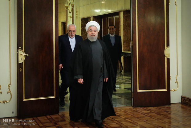 Rouhani receives Venezuelan oil, foreign mins.