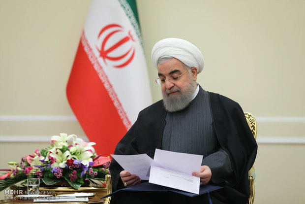 Rouhani receives Venezuelan oil, foreign mins.